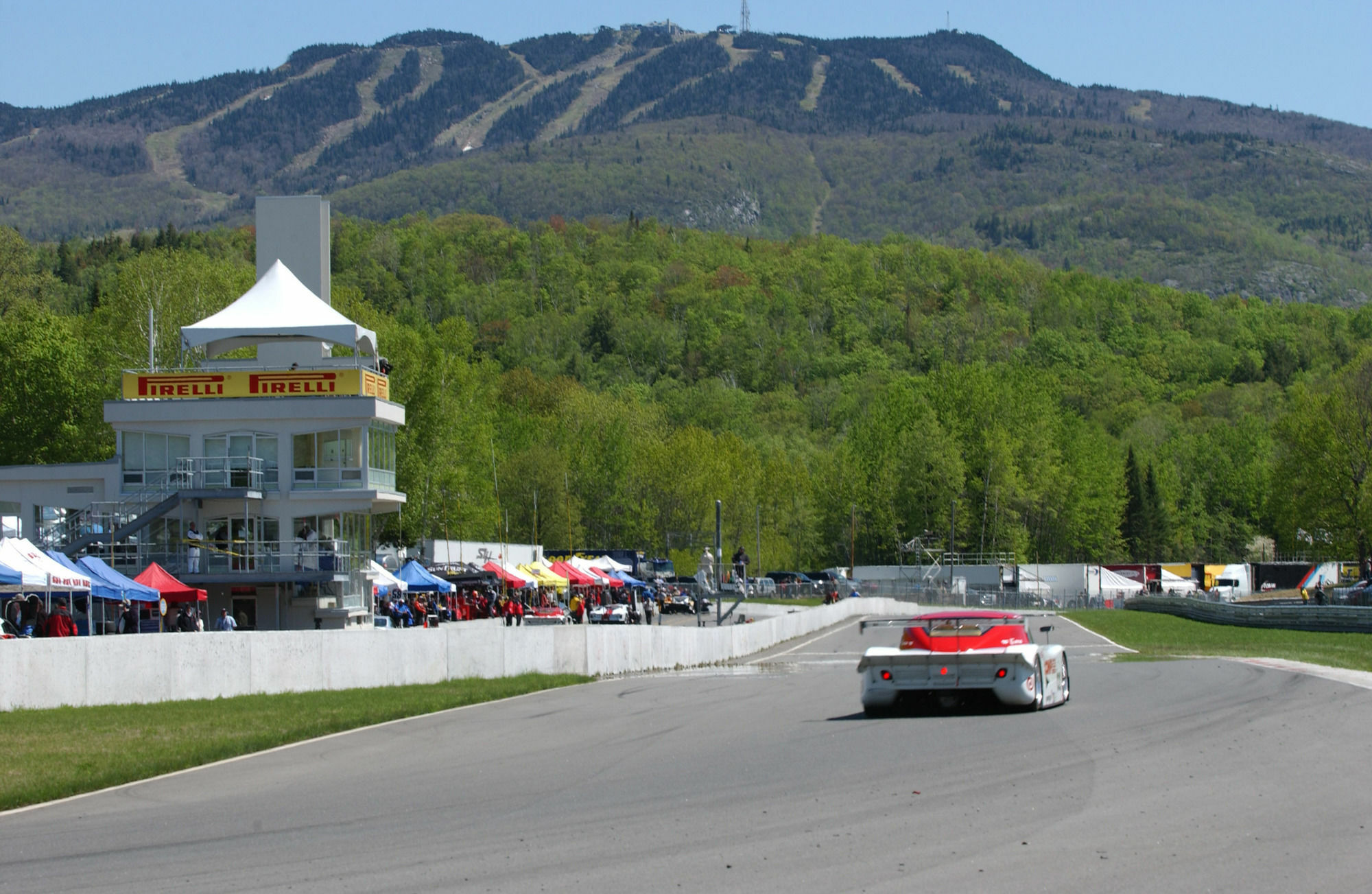 Hotel Vacances Tremblant Mont-Tremblant Exterior foto